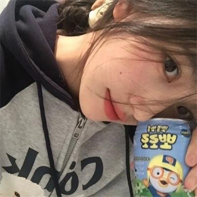 推动摇篮的手
