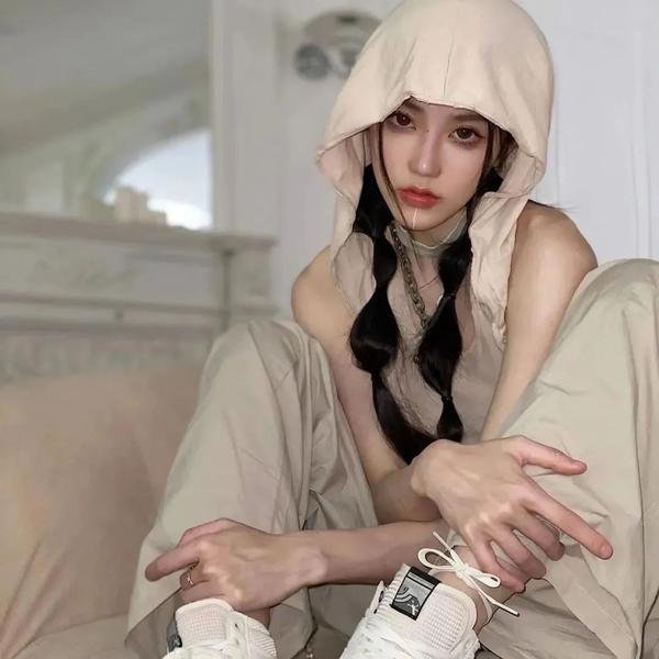 黎明时分的年轻人们